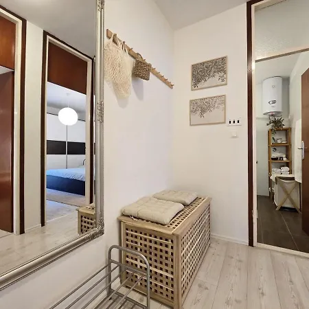 Linda アパート スプリト